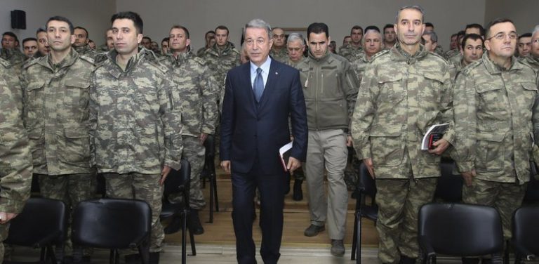 Την άμεση αποχώρηση των στρατευμάτων από 16 ελληνικά νησιά ζητάει η Τουρκία