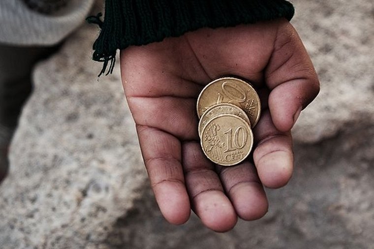 «Σπάσε τον κύκλο της παιδικής εκμετάλλευσης» – Οχι χρήματα σε παιδιά που ζητιανεύουν