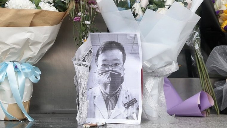 Οργή στην Κίνα για τον θάνατο του οφθαλμίατρου που 1ος προσπάθησε να σημάνει συναγερμό για την επιδημία