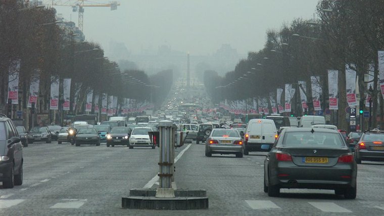 Τέλος τα ρυπογόνα πετρελαιοκίνητα οχήματα σε Ρώμη και Παρίσι