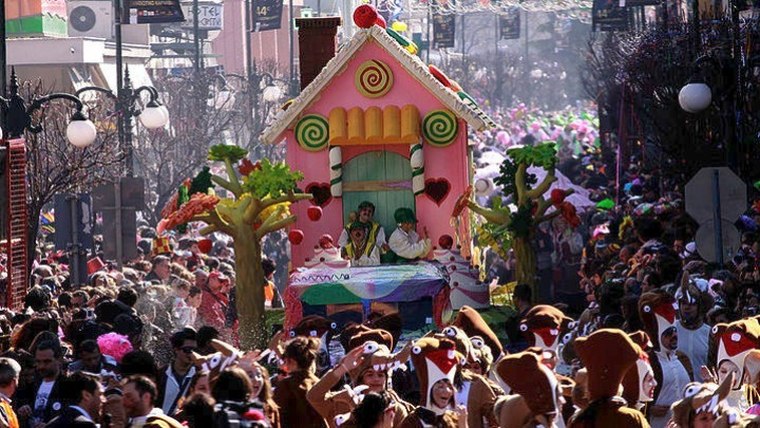 Το δημοτικό συμβούλιο Πάτρας ενέκρινε την ακύρωση των εκδηλώσεων του καρναβαλιού