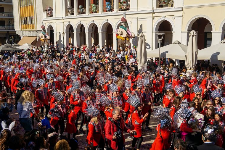 Ματαιώνονται οι εκδηλώσεις για το καρναβάλι σε όλη την Ελλάδα λόγω του κορονοϊού