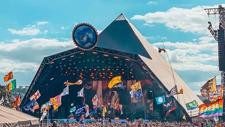 Ακυρώθηκε το Μουσικό Φεστιβάλ Γκλάστονμπερι λόγω της πανδημίας του κορονοϊού