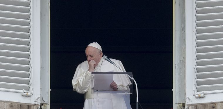 Σε εξετάσεις για κορονοϊό υποβλήθηκε ο Πάπας Φραγκίσκος – Αρνητικό το αποτέλεσμα