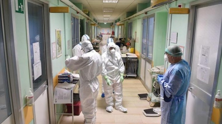 Κορονοϊός: Πληροφορίες και για δεύτερο νεκρό στο «Σωτηρία» – Συνολικά 19 θάνατοι στην Ελλάδα