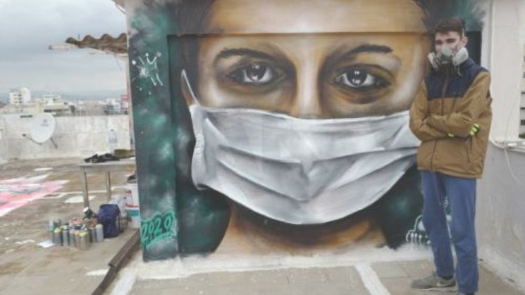 Γκράφιτι εμπνευσμένα από τον κορονοϊό δημιουργεί 16χρονος μαθητής