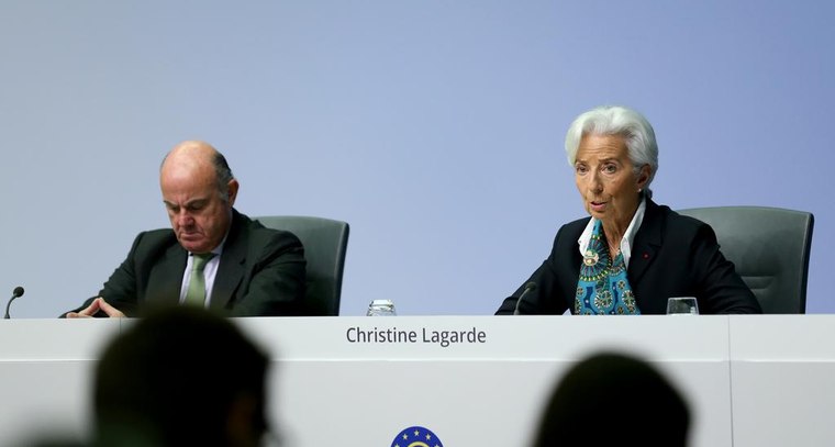 Αναβολή αποφάσεων από την ΕΚΤ για την νομισματική πολιτική