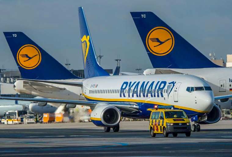 Στη δικαιοσύνη η Ryanair ενάντια στην διάσωση της Lufthansa