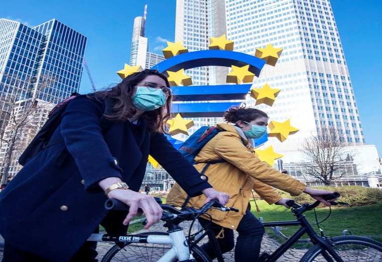 Παρά τα “γερμανικά εμπόδια” η ΕΚΤ θα βοηθήσει την οικονομία της Ευρωζώνης
