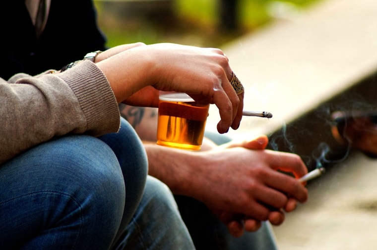 Κάπνισμα, διαζύγιο και αλκοόλ η πρώτη «τριάδα του θανάτου»
