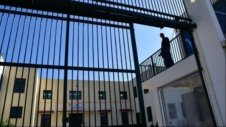 Νέα περιοριστικά μέτρα στις φυλακές για τον κορονοϊό