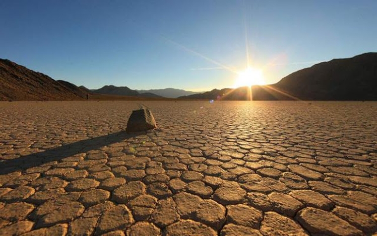Καζάνι κόλασης η Κοιλάδα του Θανάτου στην Καλιφόρνια: Η υψηλότερη θερμοκρασία των τελευταίων 100 ετών