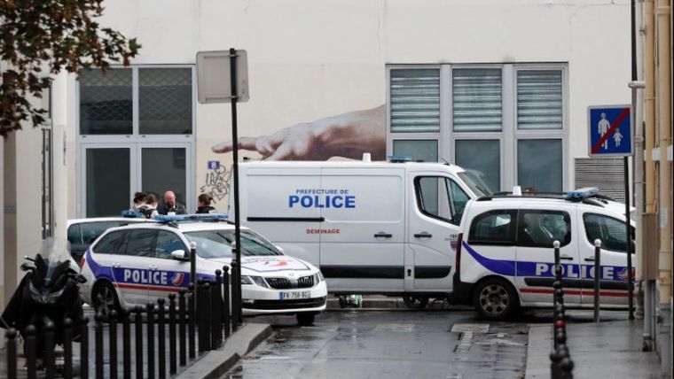Επίθεση αγνώστων με τέσσερις τραυματίες κοντά στα παλαιά γραφεία του Charlie Hebdo στο Παρίσι
