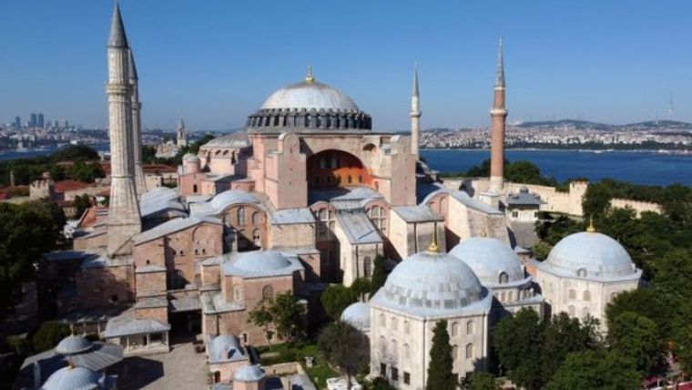 Επιστολή Ελπιδοφόρου στον ΟΗΕ: Να καταστεί υπόλογη η Τουρκία για τη μετατροπή της Αγίας Σοφίας σε τζαμί
