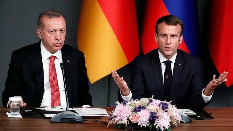 O Μακρόν δηλώνει έτοιμος για διάλογο με την Τουρκία