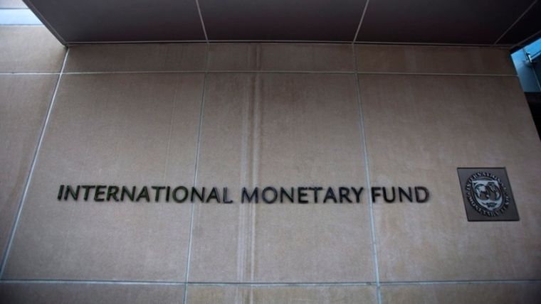 Πρόσθετα μέτρα στήριξης ζητά από τις κυβερνήσεις το ΔΝΤ