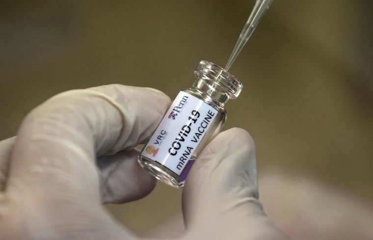 AstraZeneca: Ξεκίνησε το τελευταίο στάδιο κλινικών δοκιμών του εμβολίου