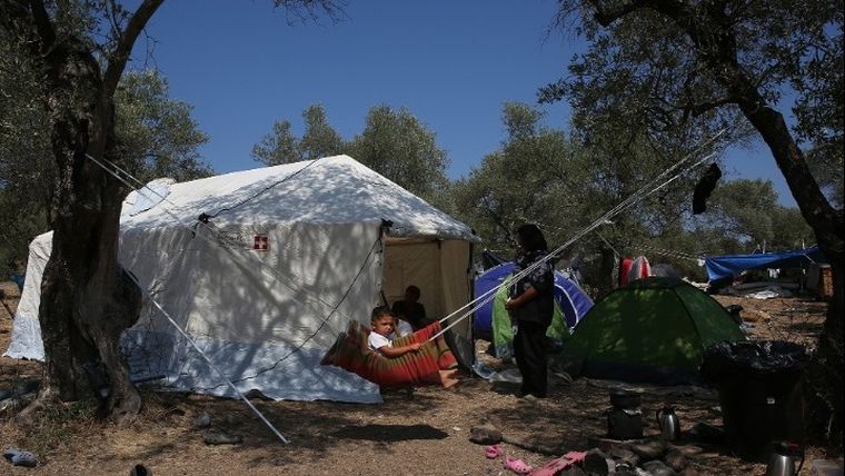 Η ΕΕ συνδράμει την Ελλάδα στη διαχείριση του μεταναστευτικού στη Μόρια