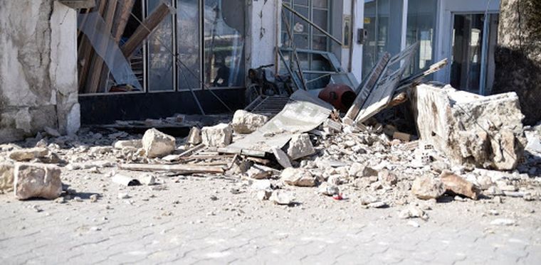 Ισχυρός σεισμός στη Σάμο – Καταστροφές στη Σμύρνη