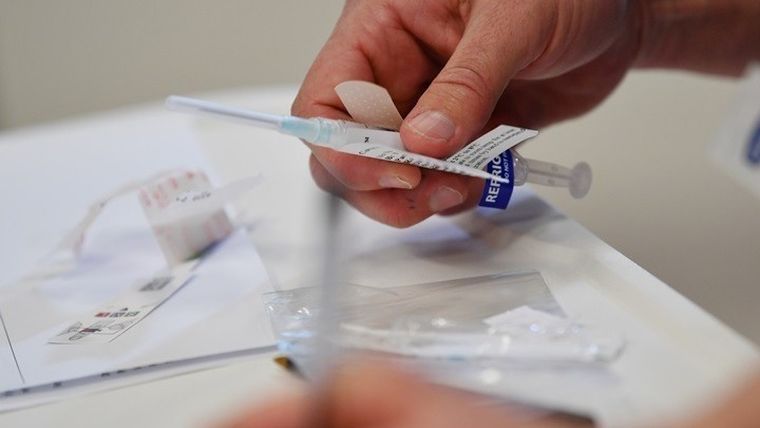 Bild: Μέχρι την άνοιξη θα έχουν εμβολιαστεί περίπου 150 εκατομμύρια Ευρωπαίοι