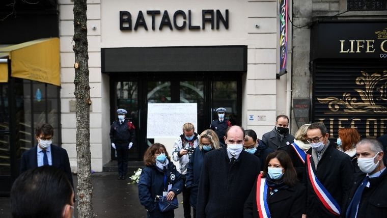 Γαλλία: Πέντε χρόνια από την επίθεση στο Μπατακλάν – Πέντε Παριζιάνοι θυμούνται