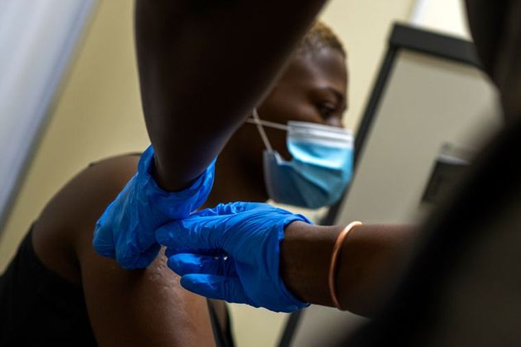 «Ηθική καταστροφή» η καθυστέρηση εμβολίων σε Αφρική