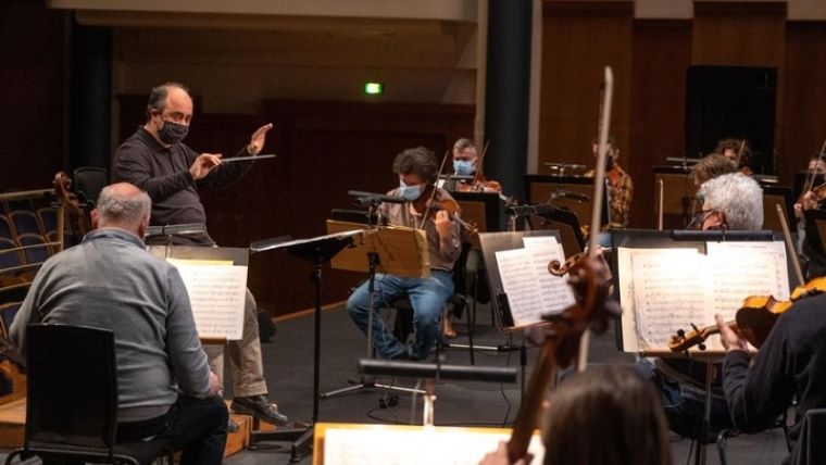 Μουσική και μουσικοί με… μέτρο στην Κρατική Ορχήστρα Θεσσαλονίκης εν μέσω πανδημίας