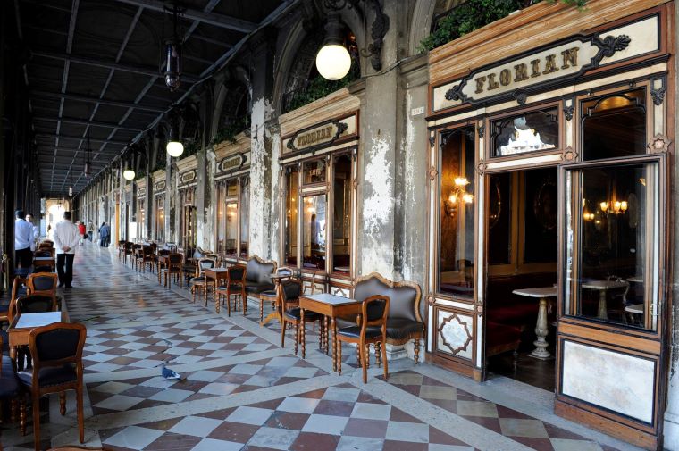 Για πόσο θα αντέχει το πλήγμα της πανδημίας, το Caffè Florian της Βενετίας;