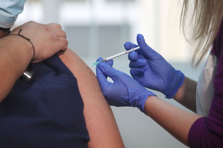 ΠΟΕΔΗΝ: Νοσηλεύτρια στην Κέρκυρα παρέλυσε μετά τον εμβολιασμό της