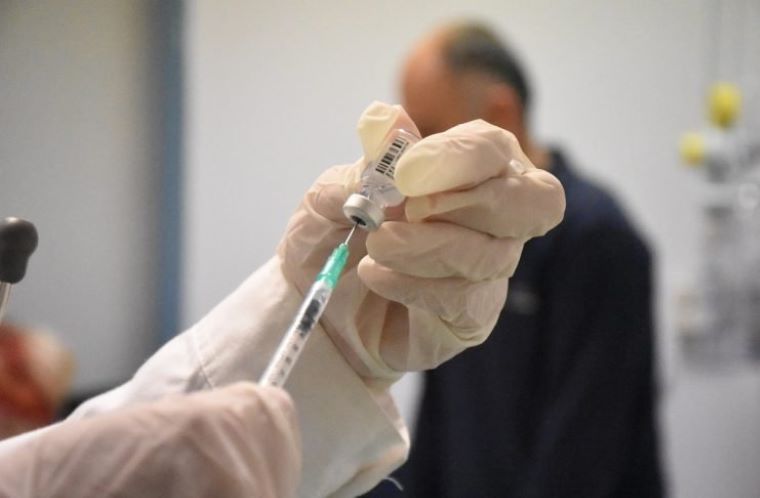 Στις 12 Φεβρουαρίου αρχίζουν οι εμβολιασμοί των 60-64 ετών
