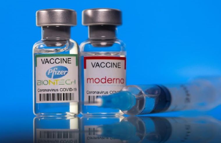 Covid-19: Τα εμβόλια των Pfizer και Moderna έχουν υψηλή αποτελεσματικότητα ακόμα και μετά την α’ δόση