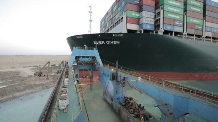 Αποζημίωση 900 εκατ. δολάρια ζητά η Αίγυπτος από την πλοιοκτήτρια εταιρεία του Ever Given