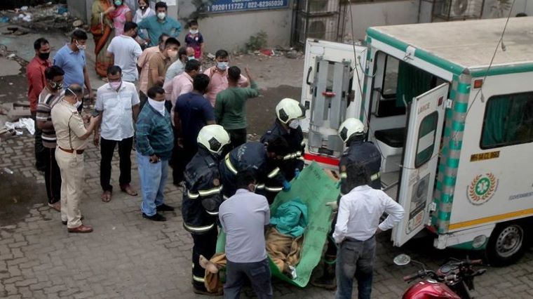 Τραγωδία στην Ινδία: 13 νεκροί εξαιτίας πυρκαγιάς σε ΜΕΘ νοσοκομείου για ασθενείς με Covid-19