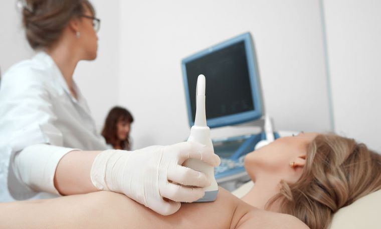Πως μπορεί το εμβόλιο του κορονοϊού να επηρεάσει το αποτέλεσμα μιας μαστογραφίας – Αυτό που δεν γνωρίζουν οι γυναίκες