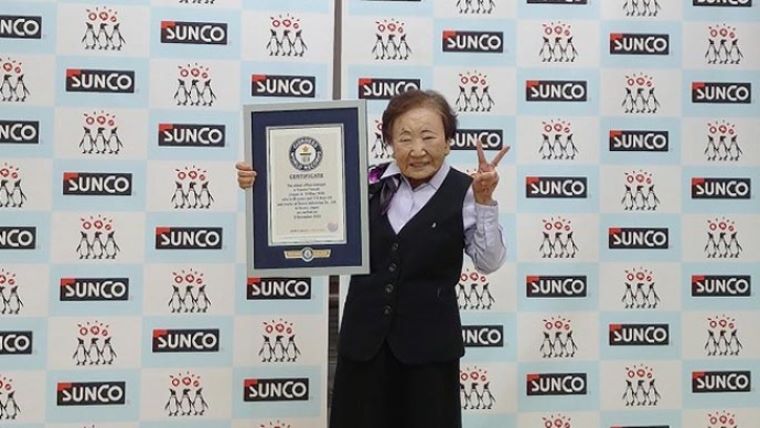 Παγκόσμιο ρεκόρ Γκίνες κατέρριψε 90χρονη Γιαπωνέζα