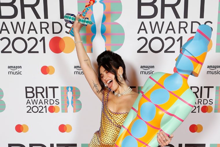Taylor Swift, Dua Lipa και The Weeknd,  οι νικητές των BRIT Awards 2021