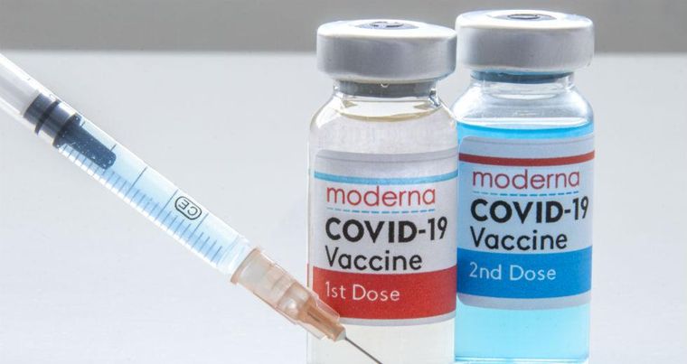Η Moderna ανακοίνωσε ότι το εμβόλιό της έχει υψηλή αποτελεσματικότητα στους εφήβους 12 έως 17 ετών
