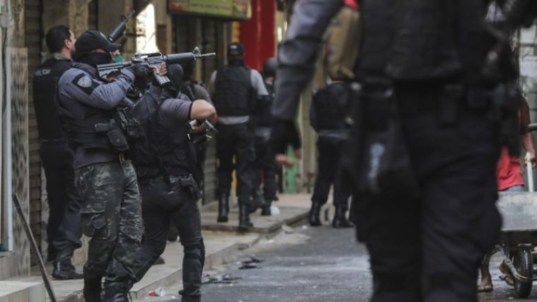 Αιματηρή επιχείρηση της αστυνομίας σε φαβέλα του Ρίο ντε Ζανέιρο