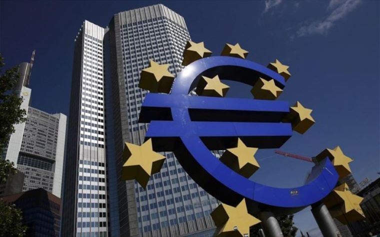 ΕΚΤ: Το χρέος και οι φούσκες στις τιμές των ακινήτων οι σημαντικότεροι κίνδυνοι για την Ευρωζώνη