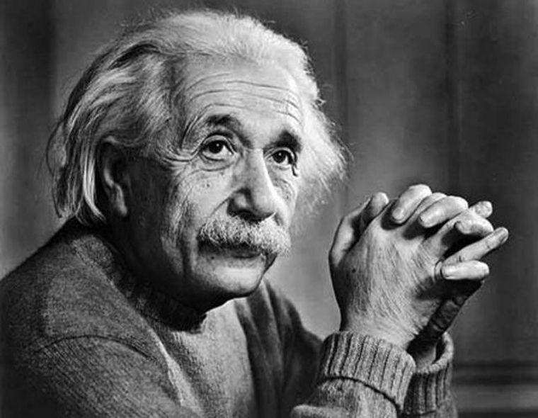 Επιστολή Αϊνστάιν με τη διάσημη εξίσωση E=mc2 πουλήθηκε σε δημοπρασία 1,2 εκατ. δολάρια