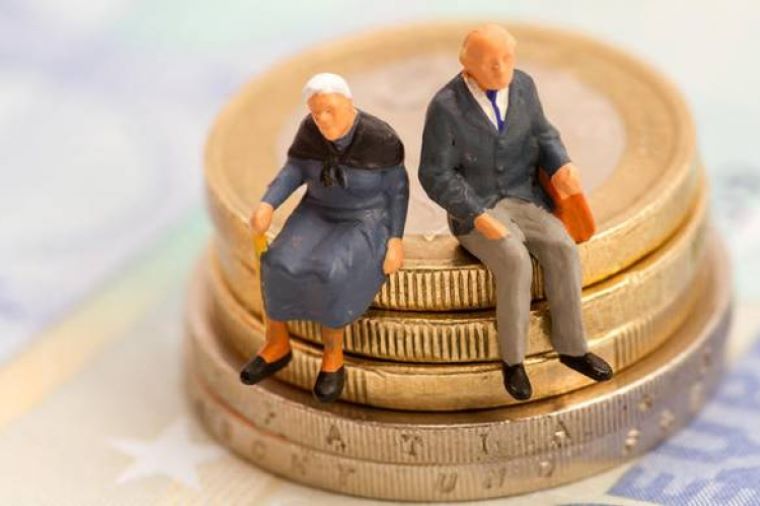 e-ΕΦΚΑ: Διευκρινίσεις για μειώσεις συντάξεων χηρείας σε 5.500 συνταξιούχους