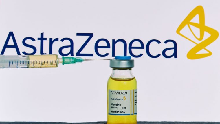 Το AstraZeneca σχετίζεται με ελαφρώς αυξημένο κίνδυνο για αυτοάνοση αιμορραγία, σύμφωνα με Βρετανούς επιστήμονες