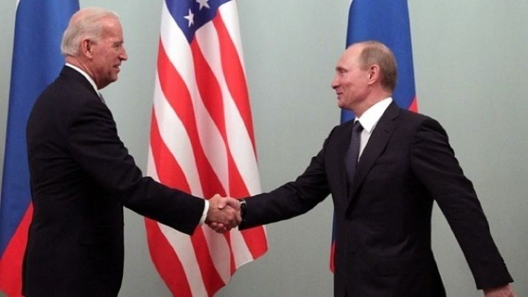 Το Κρεμλίνο δεν αναμένει να προκύψουν συμφωνίες από την αυριανή συνάντηση με Μπάιντεν