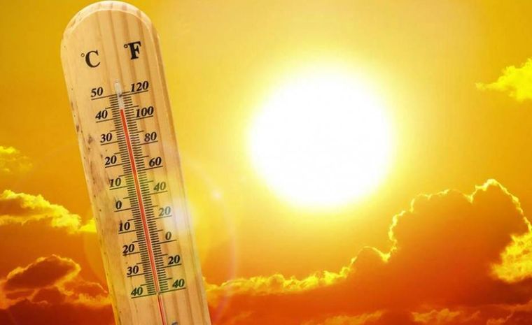 «Καμίνι» για τέταρτη μέρα όλη η χώρα με θερμοκρασίες πάνω και από 42 βαθμούς