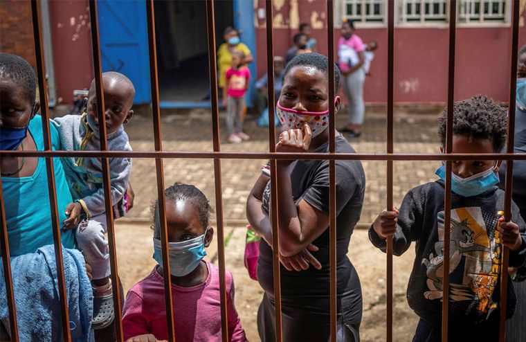 ΠΟΥ: Καταρρίπτουν όλα τα ρεκόρ τα κρούσματα κορονοϊού στην Αφρική