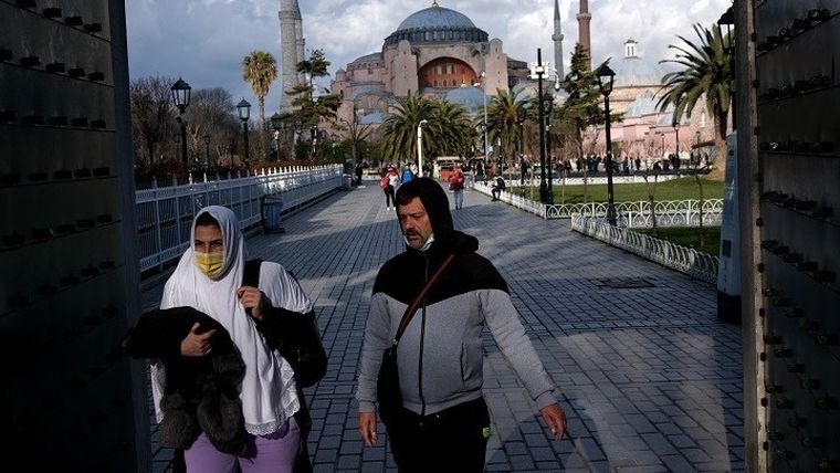 Τριπλασιασμός των κρουσμάτων της παραλλαγής Δέλτα στη Τουρκία