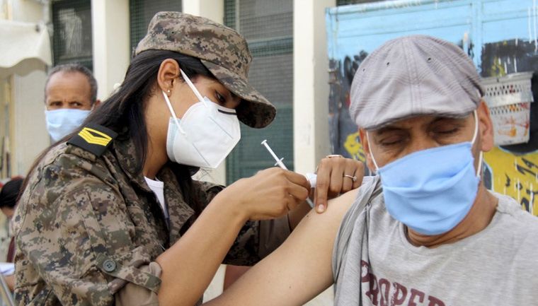 Μαραθώνιος εμβολιασμού κατά της Covid-19 στην Τυνησία