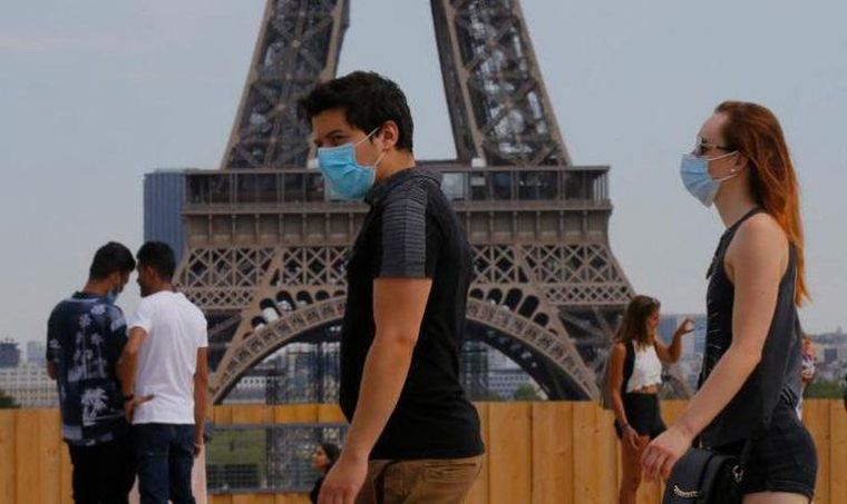 Το υγειονομικό πάσο μπαίνει στην καθημερινότητα των Γάλλων πολιτών