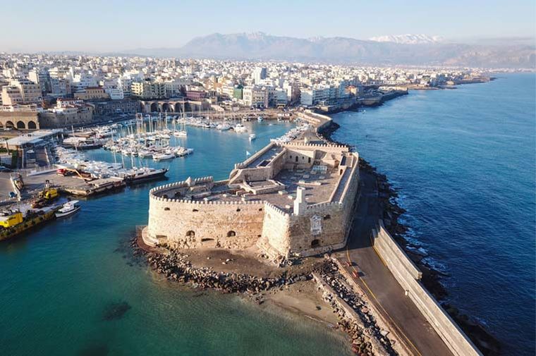 Περιοριστικά μέτρα στο Ηράκλειο Κρήτης λόγω κορονοϊού