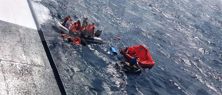 Βυθίστηκε θαλαμηγός με 18 επιβαίνοντες βορειοδυτικά της Μήλου